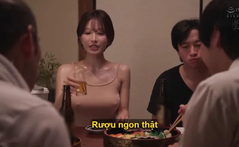 Người vợ gạ nắc cả gia đình gã chồng vì ông xã dẫn về quê rồi bỏ bê nứng lồn sml